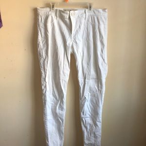 White Hollister skinny jeans